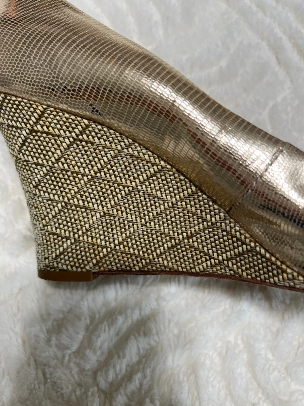 Lilly Pulitzer Gold Peep Toe Wedge Heels Size 8.5 Metallic Snakeskin